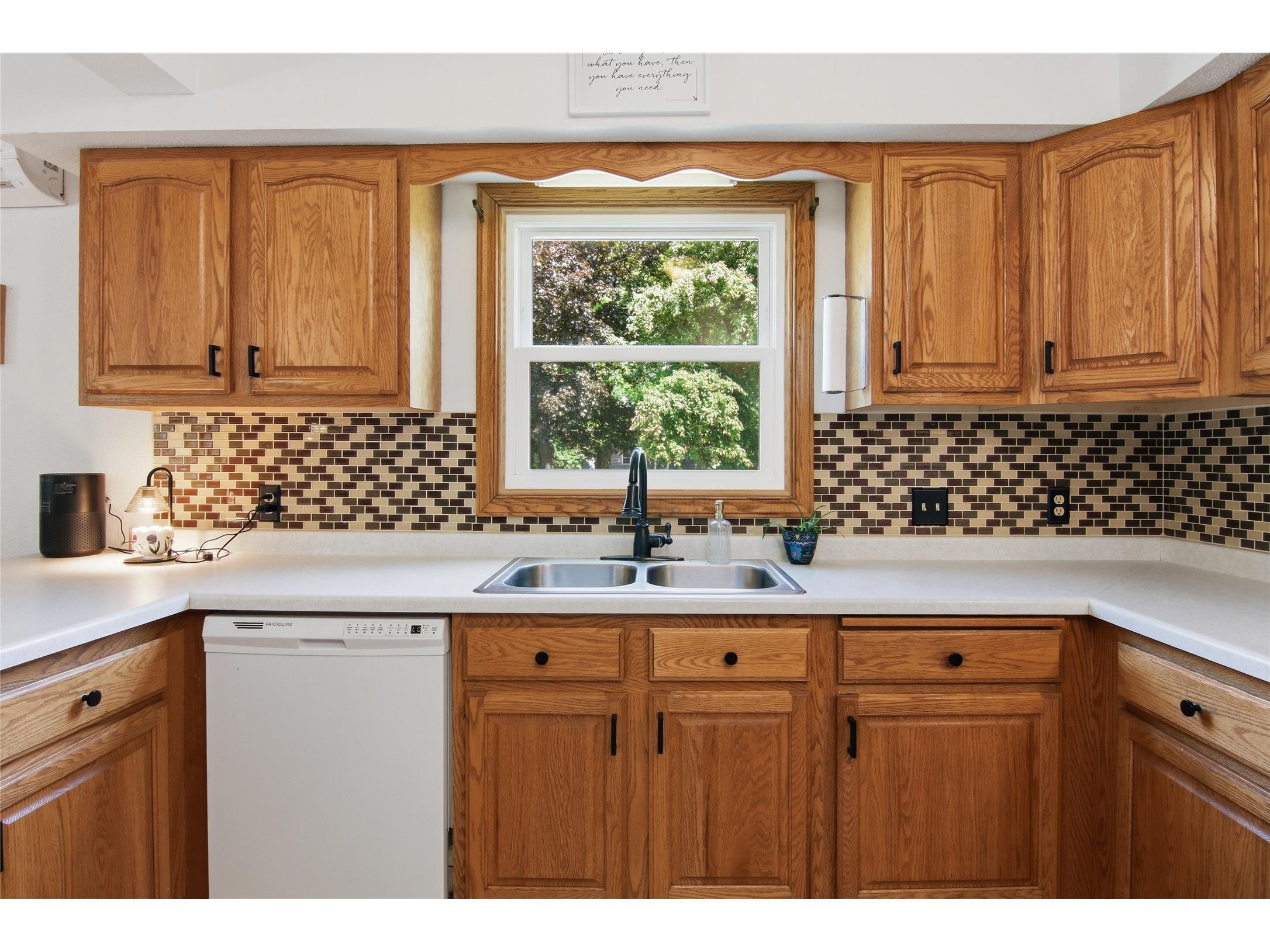 1615 2nd Avenue SE Menomonie WI 54751 1601242 image16