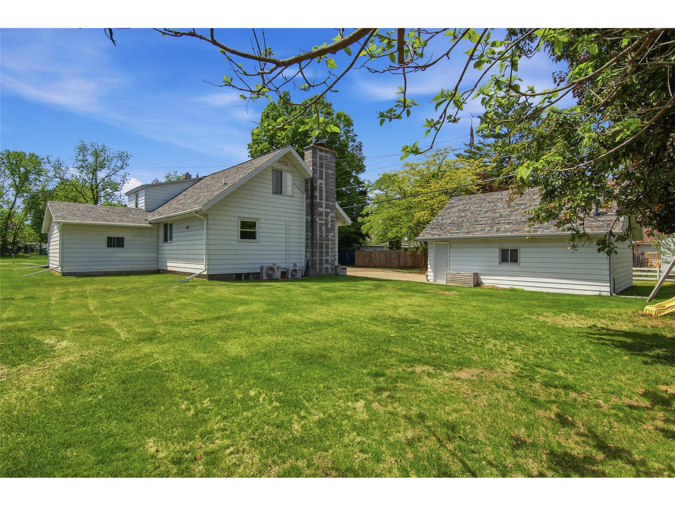 1615 2nd Avenue SE Menomonie WI 54751 1601242 image33