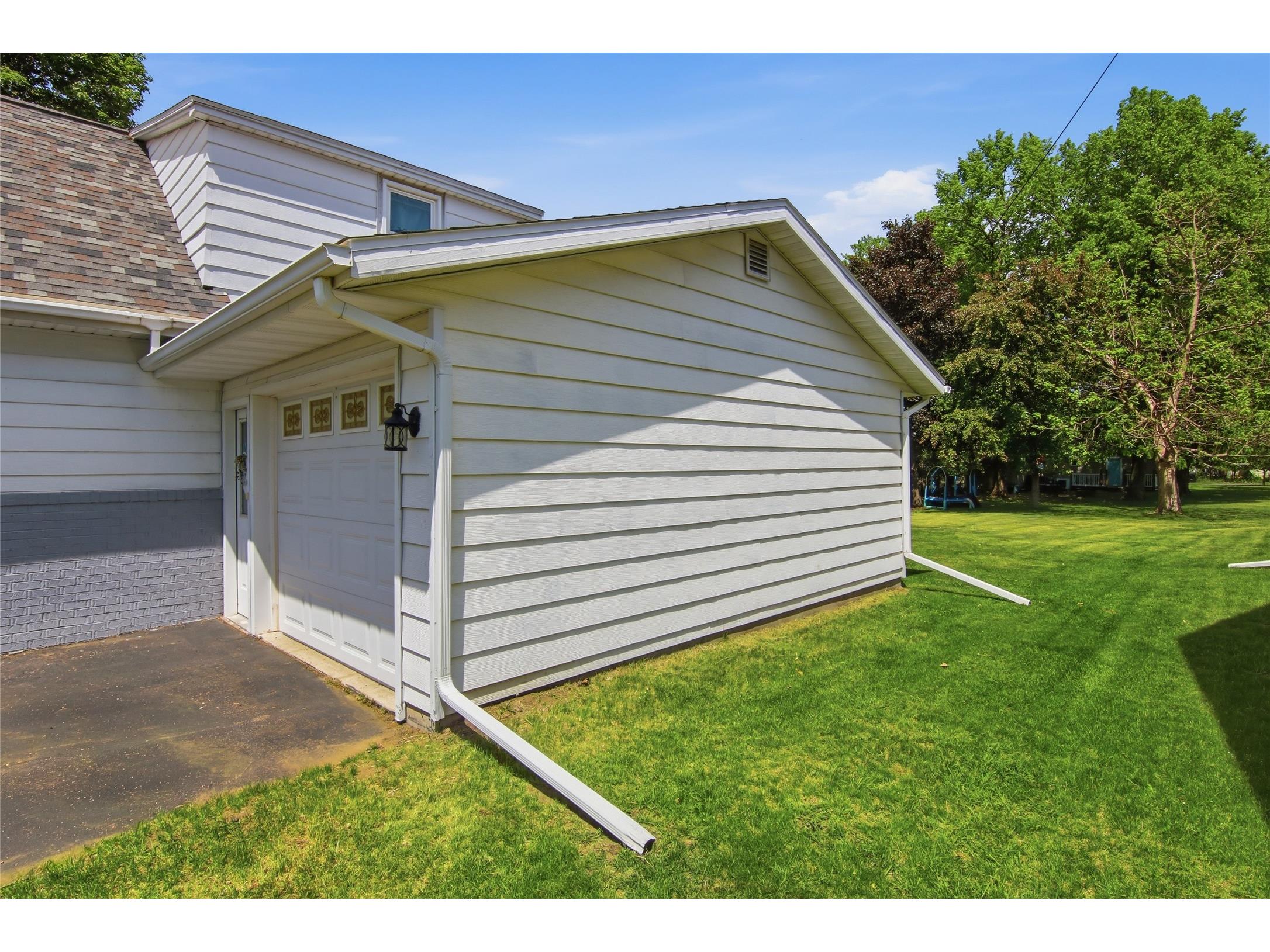 1615 2nd Avenue SE Menomonie WI 54751 1601242 image5