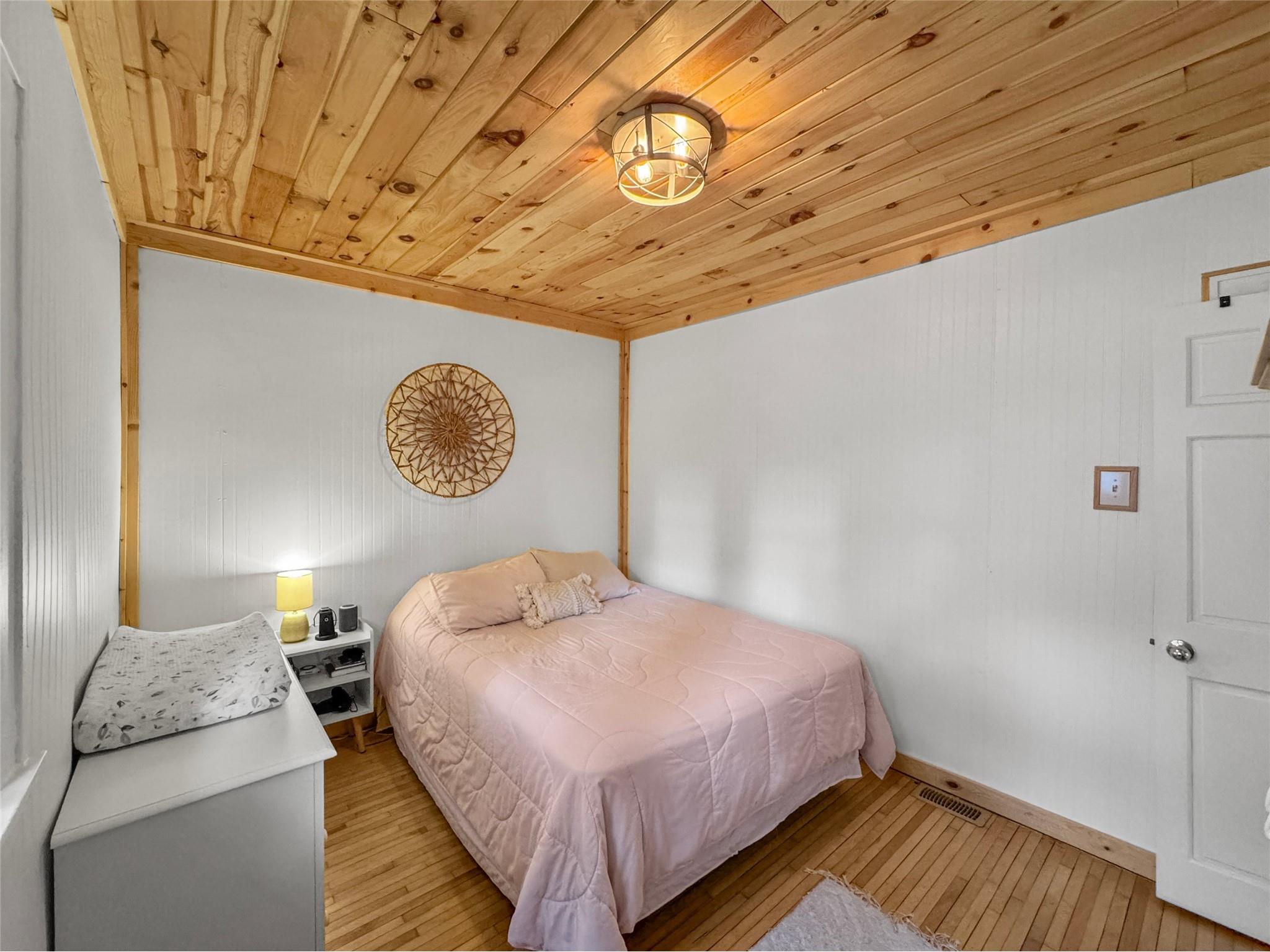 1615 S Broadway Street Menomonie WI 54751 1601897 image16