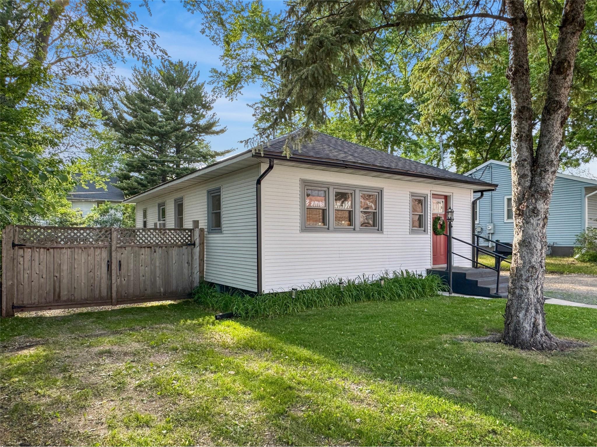 1615 S Broadway Street Menomonie WI 54751 1601897 image33
