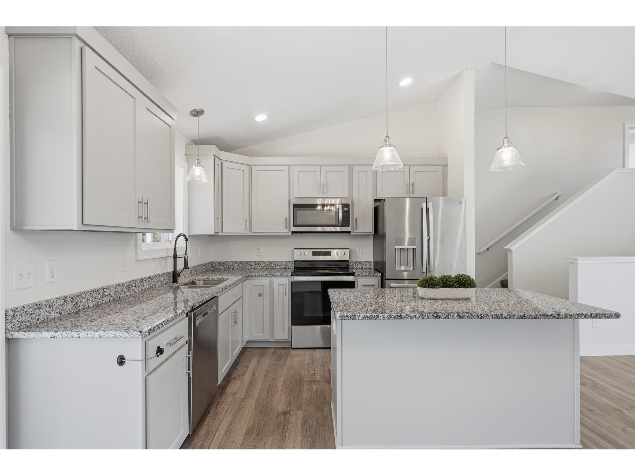 1630 5th Avenue Baldwin WI 54002 1599967 image3