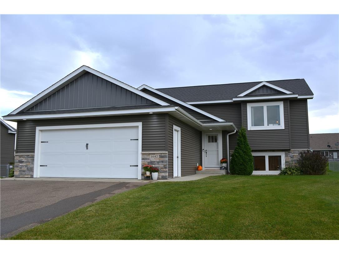 1642 Beaver Way New Richmond WI 54017 1597862 image1