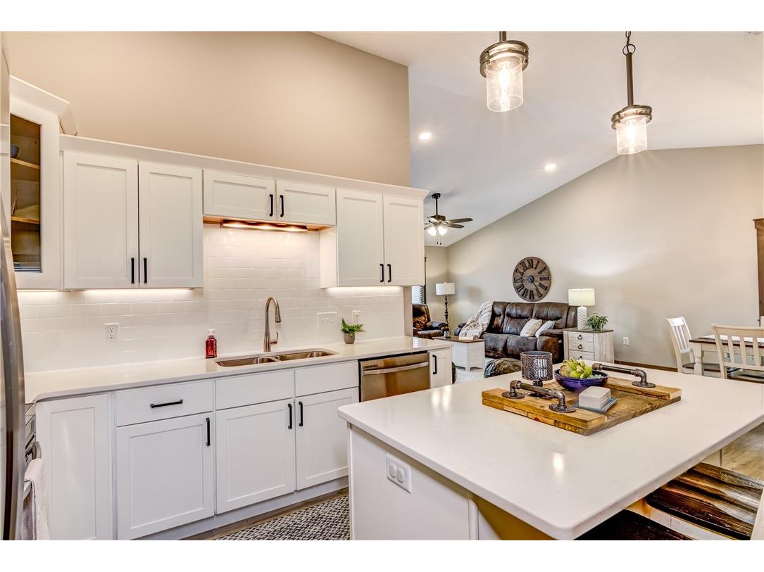 1652 Kyler Street Altoona WI 54720 1596279 image11