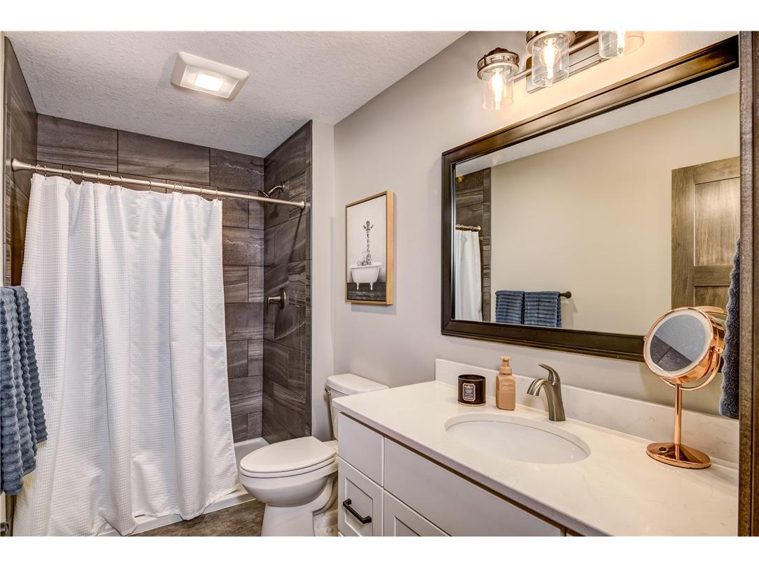 1652 Kyler Street Altoona WI 54720 1596279 image18