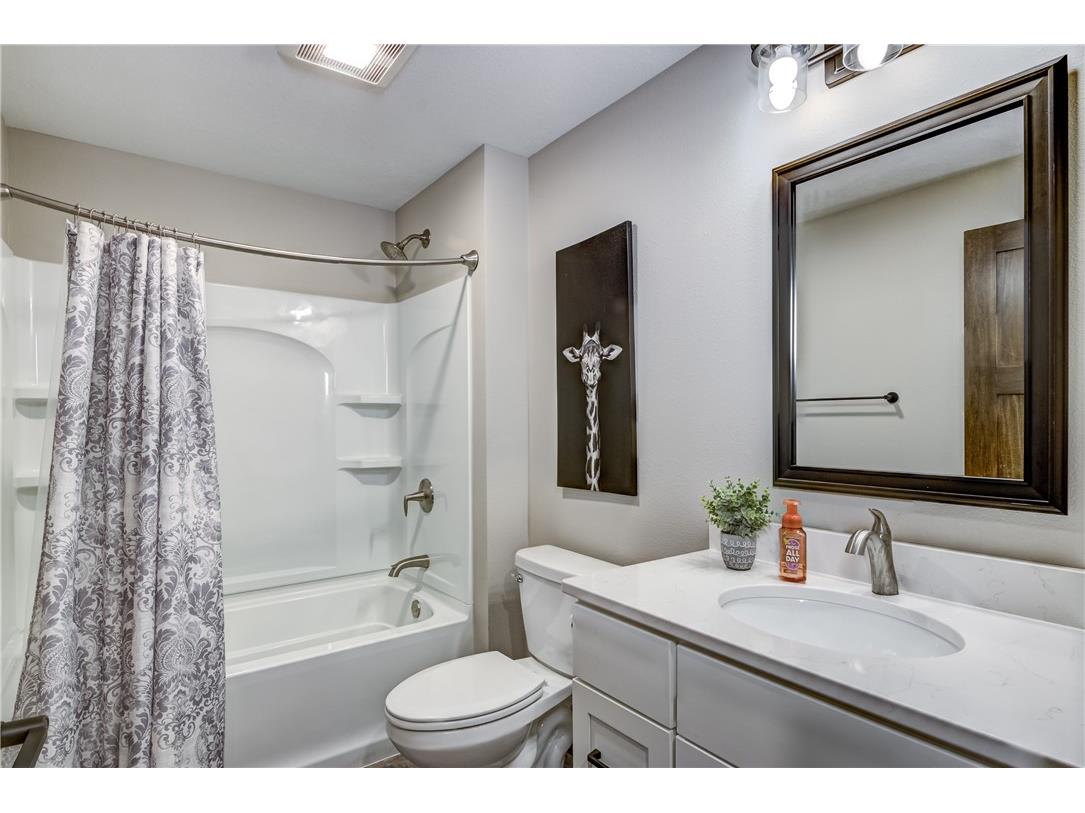 1652 Kyler Street Altoona WI 54720 1596279 image24