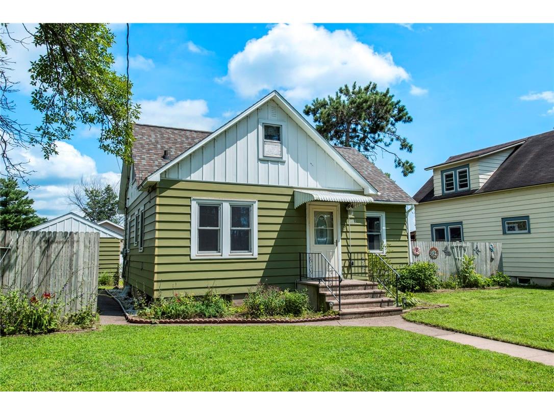 1688 Western Avenue Cumberland WI 54829 1594000 image1