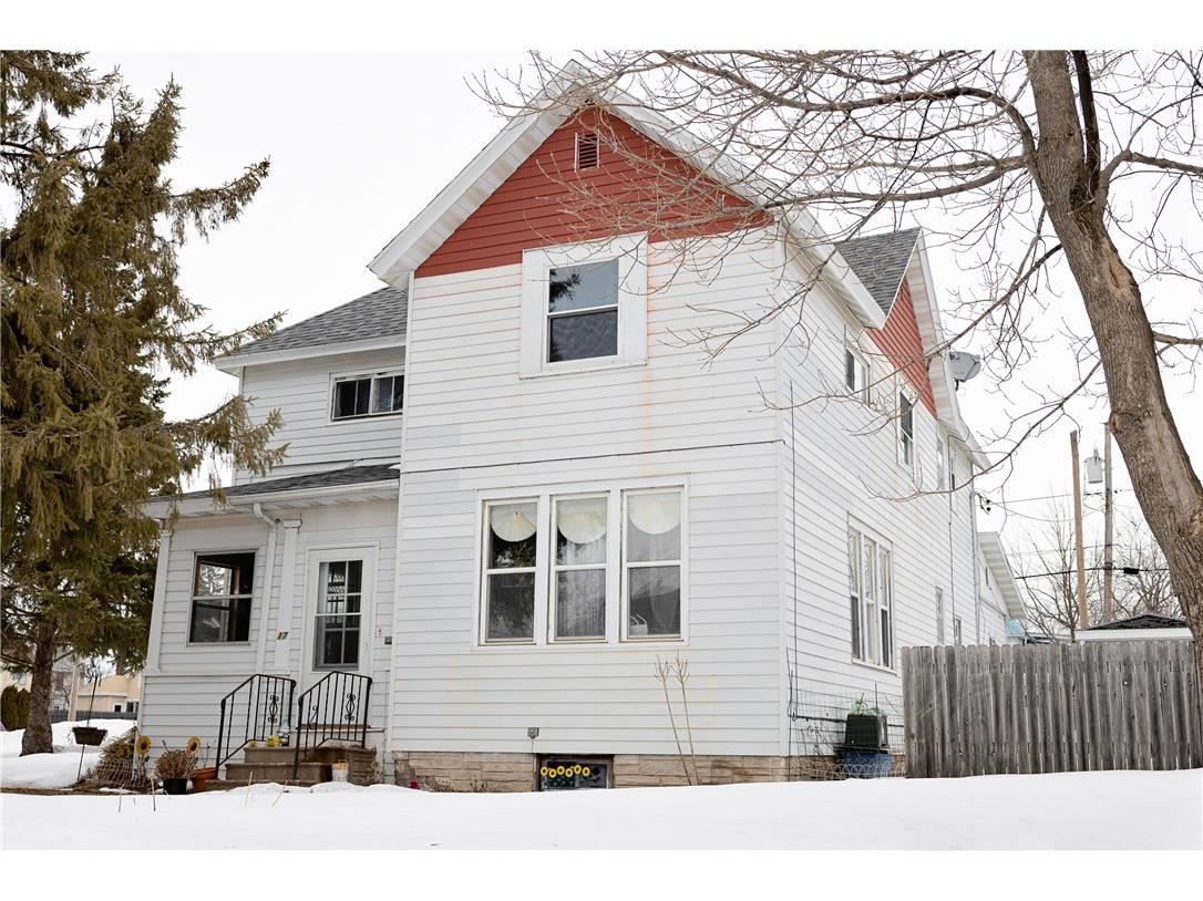 17 N Rural Street Chippewa Falls WI 54729 1571649 image1