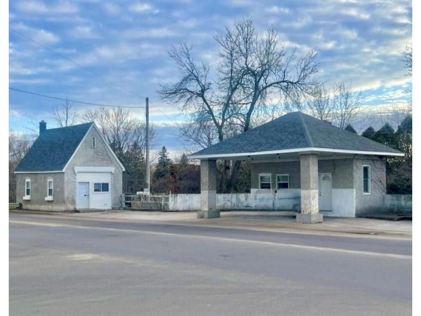 1703 Main Street #1 AND 2 Bloomer WI 54724 - Duncan Creek 1579861 image1