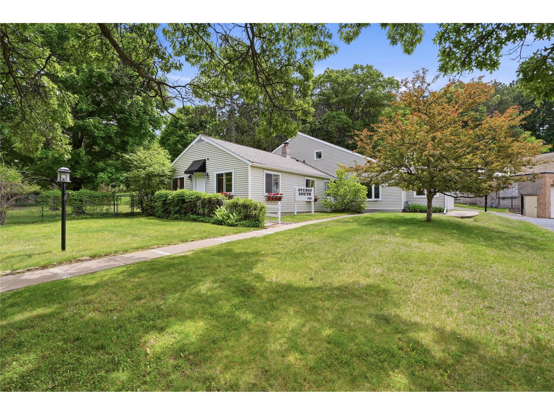 1707 South Street Eau Claire WI 54701 1601793 image1