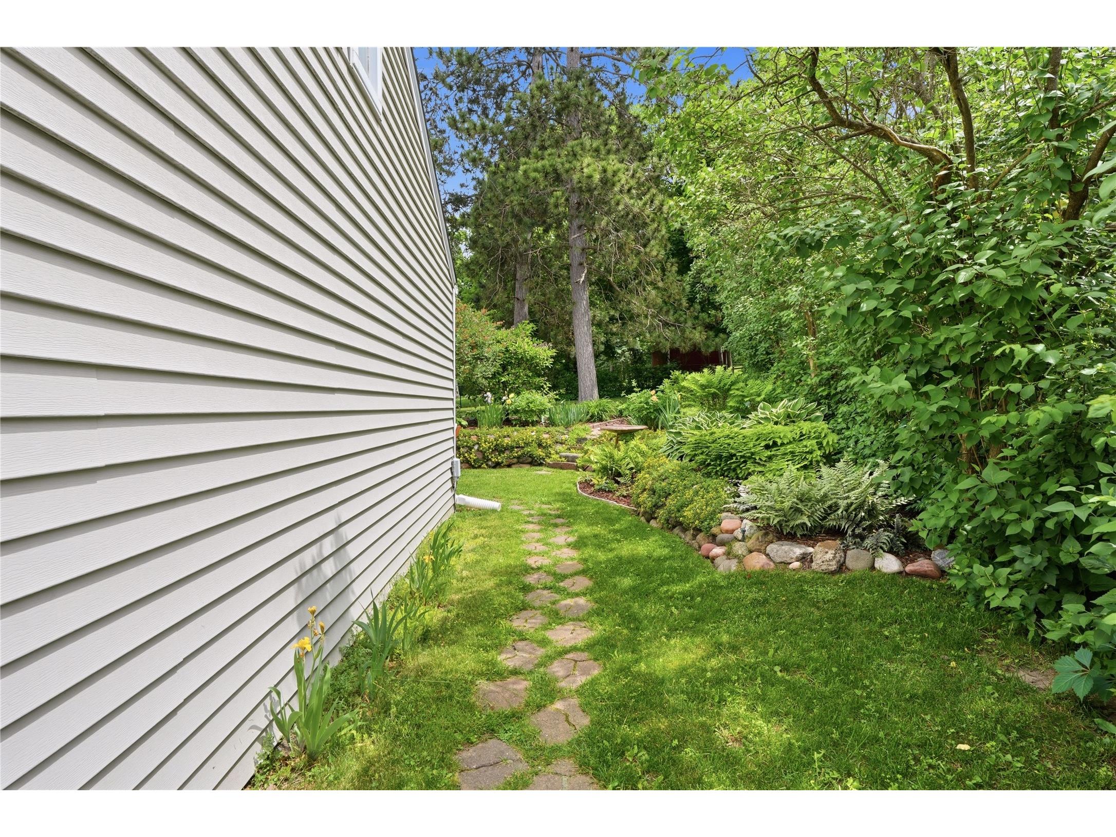 1707 South Street Eau Claire WI 54701 1601793 image44
