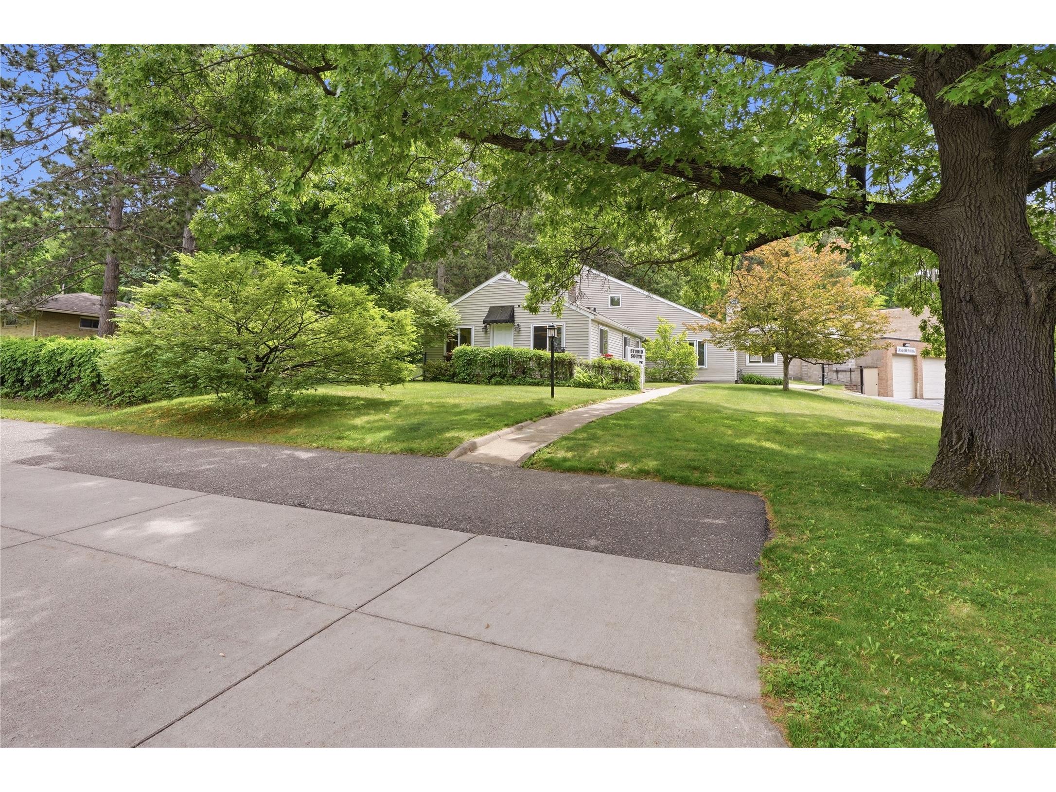 1707 South Street Eau Claire WI 54701 1601793 image45