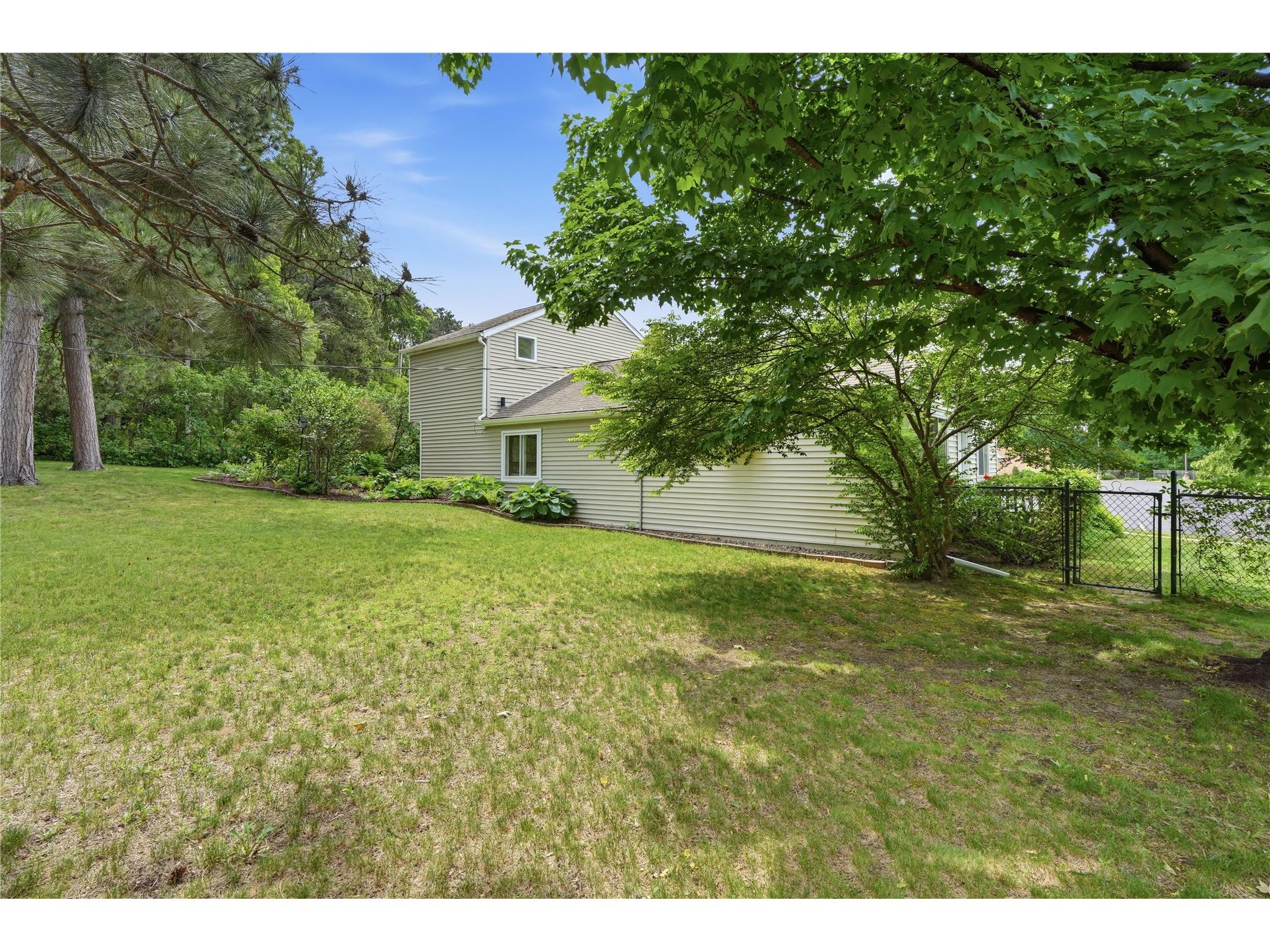 1707 South Street Eau Claire WI 54701 1601793 image48