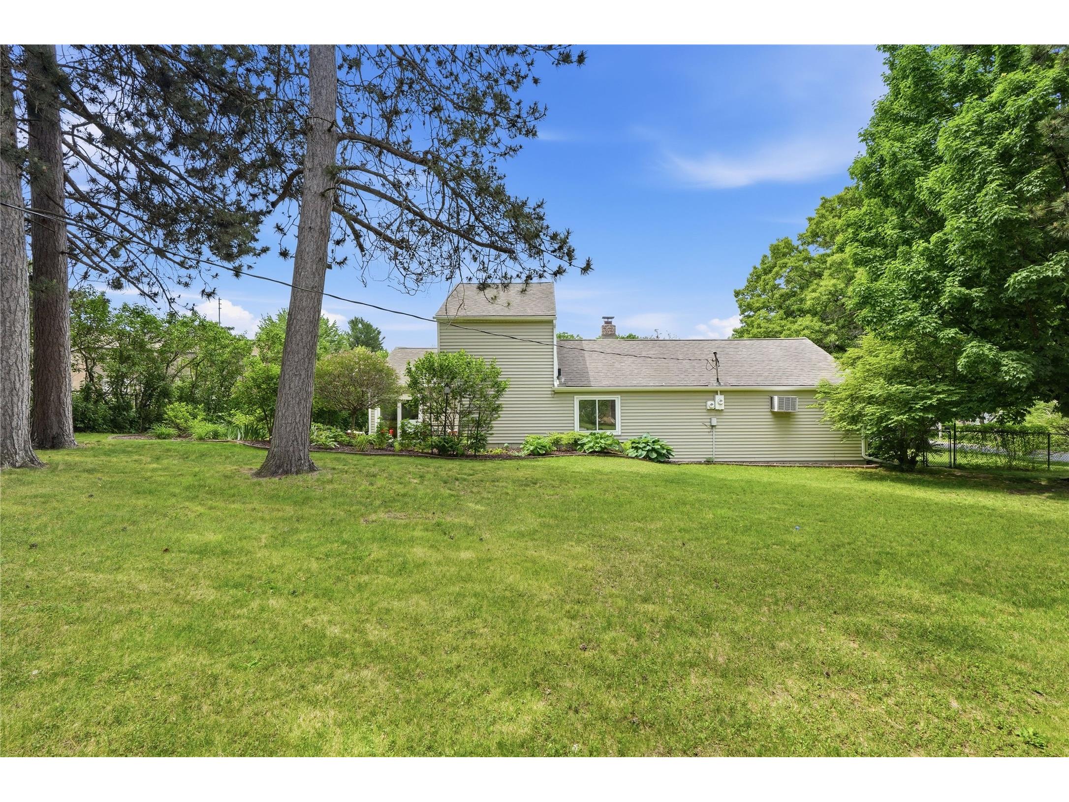1707 South Street Eau Claire WI 54701 1601793 image49