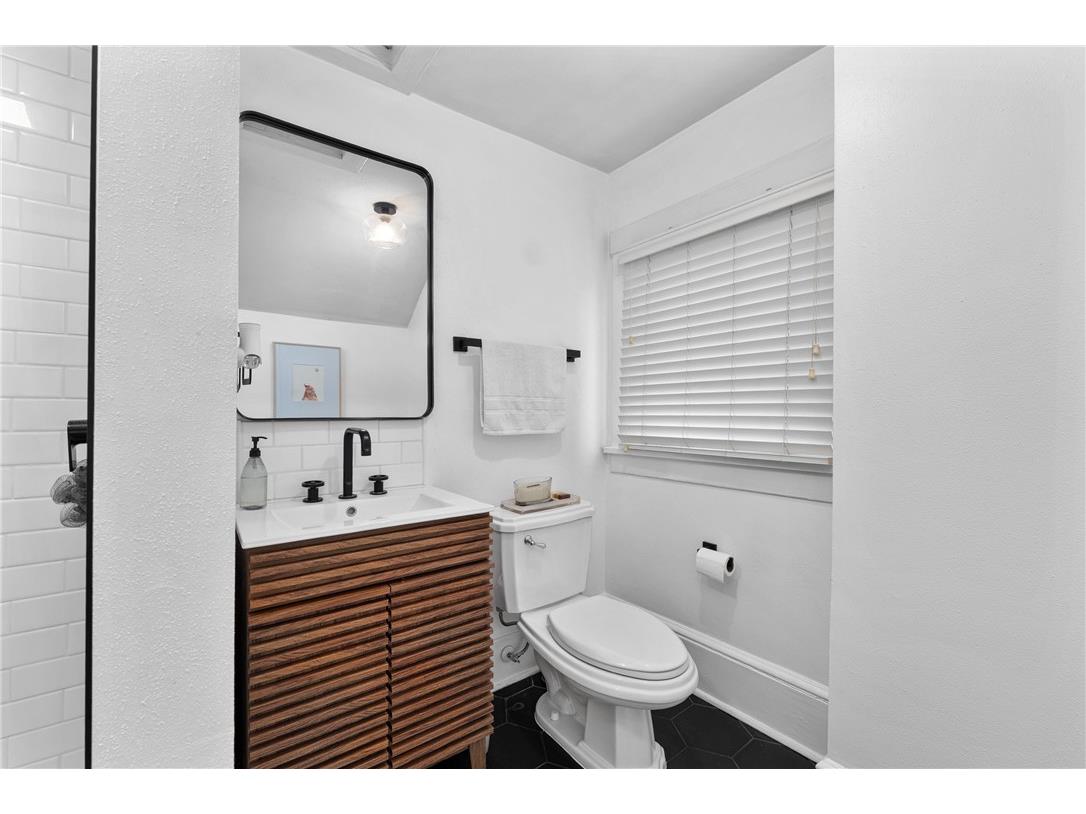 1711 State Street Eau Claire WI 54701 1594767 image22