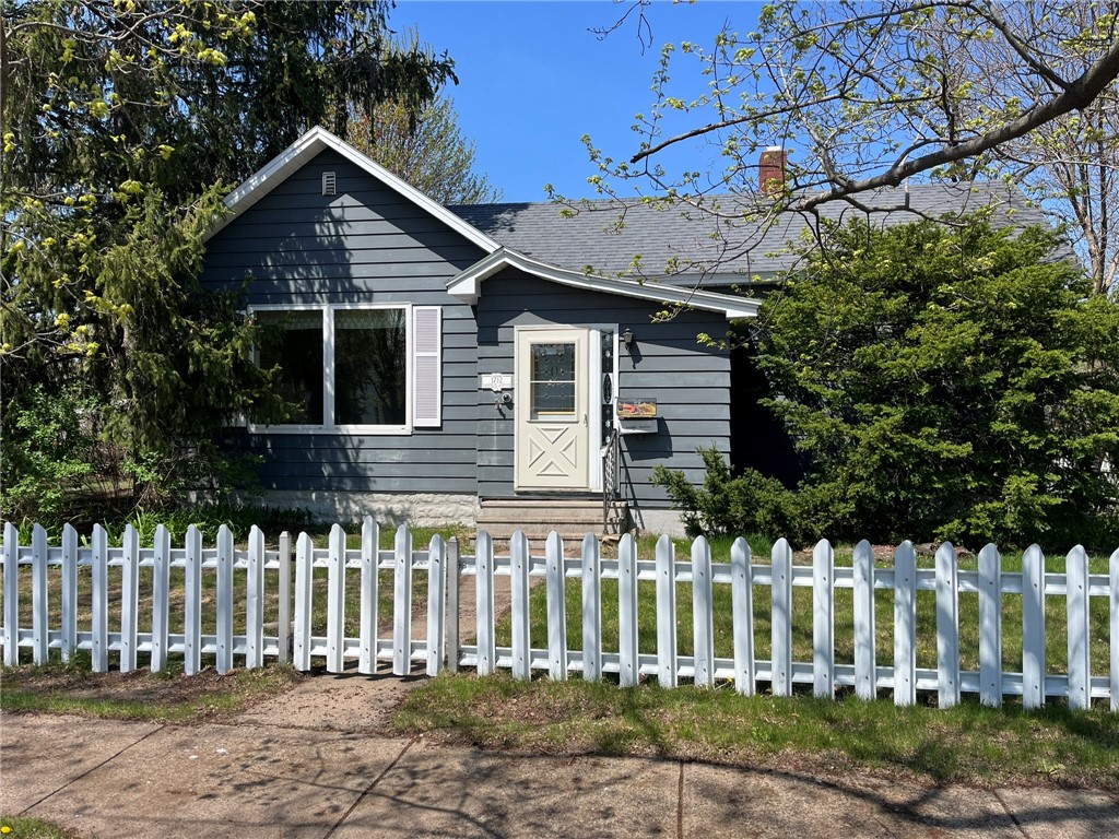 1712 Garfield Avenue Altoona WI 54720 1591514 image1
