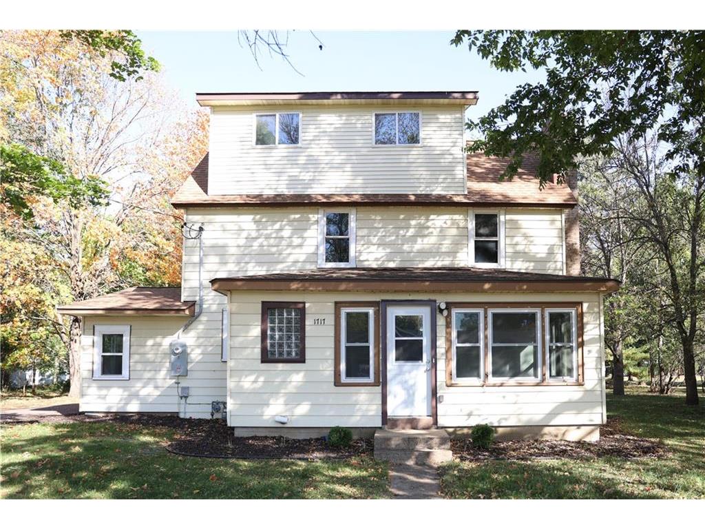 1717 1st Avenue E Menomonie WI 54751 1586591 image1