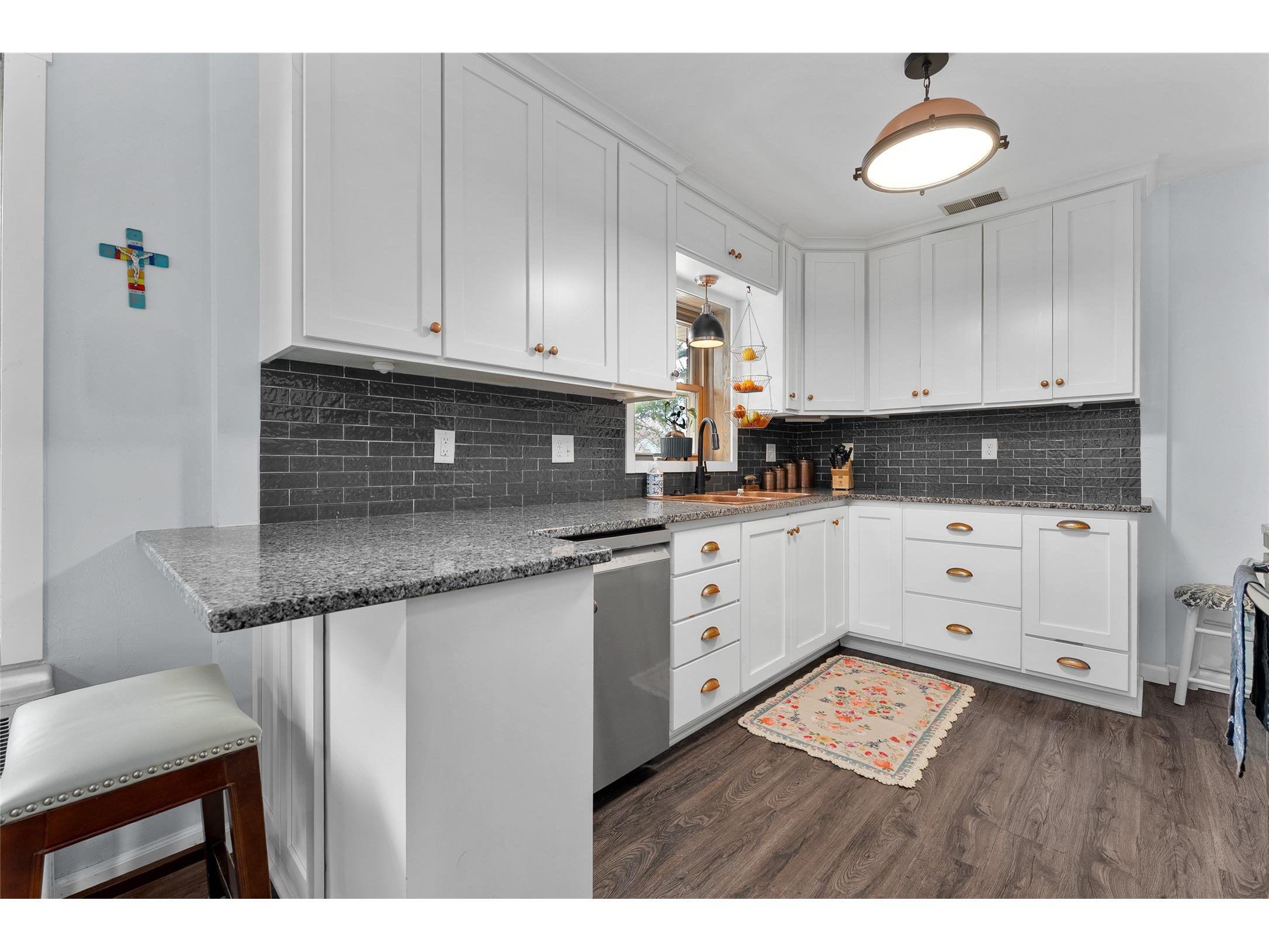 1720 South Street Eau Claire WI 54701 1599630 image9