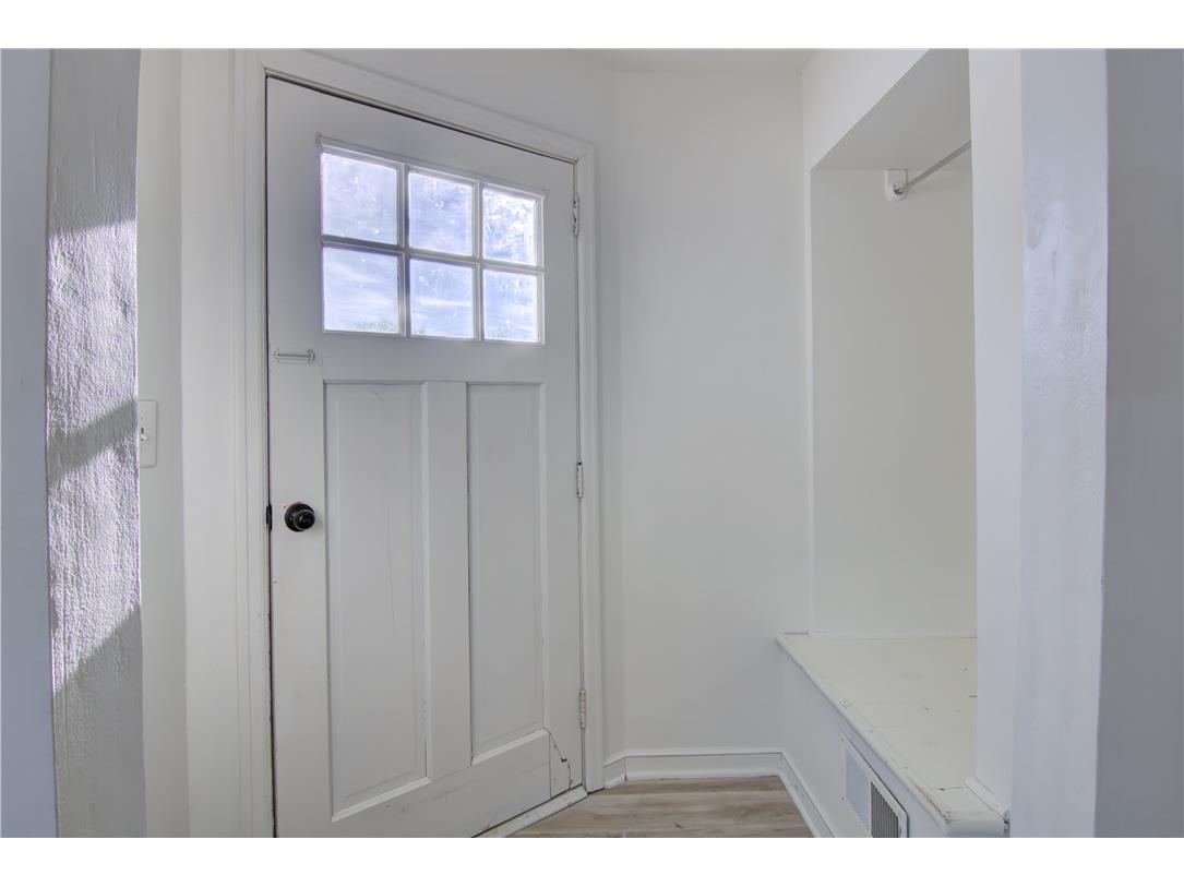 1722 11th Street Eau Claire WI 54703 1597332 image4