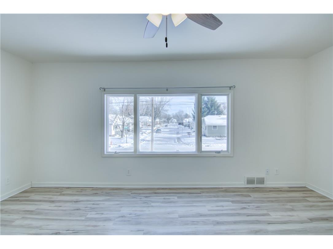 1722 11th Street Eau Claire WI 54703 1597332 image6