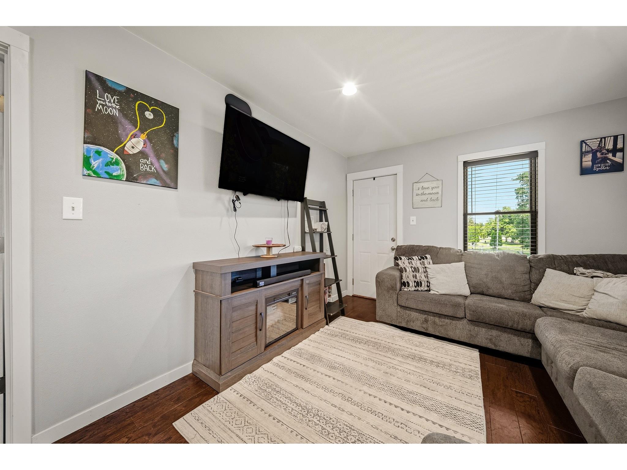 1805 Omaha Street Eau Claire WI 54703 1601783 image16
