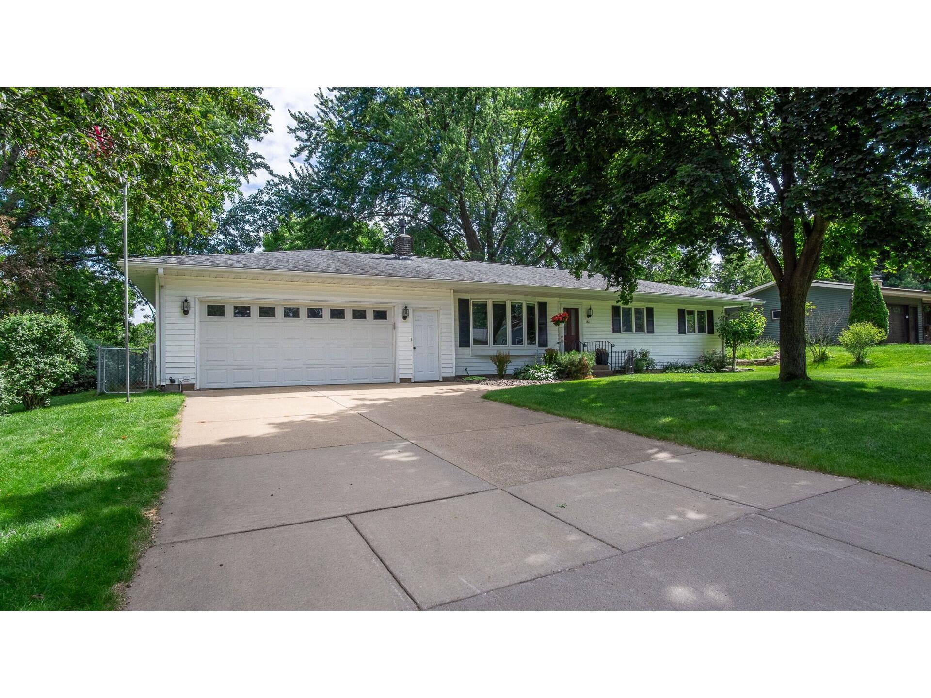 1811 Grandview Drive Eau Claire WI 54703 1602749 image1