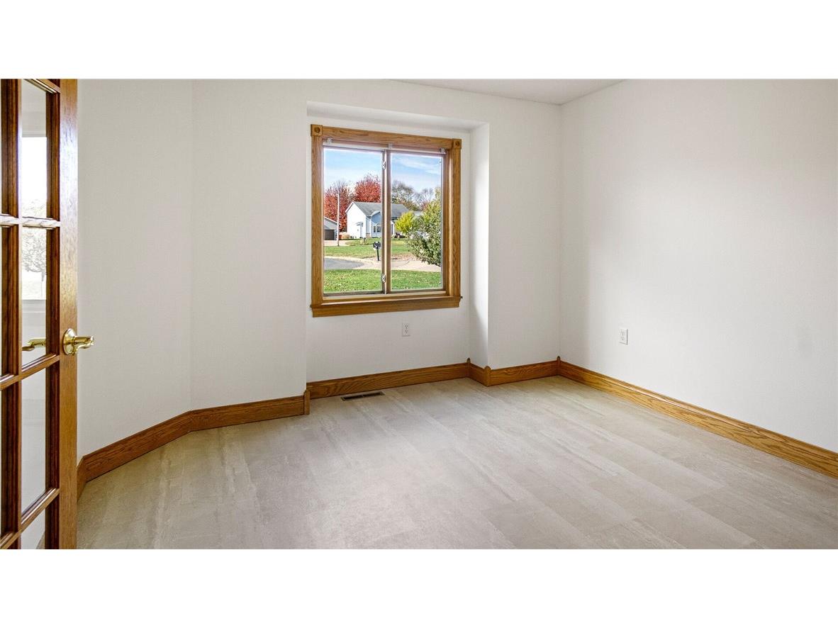 1811 W Ridge Court Eau Claire WI 54703 1596317 image11