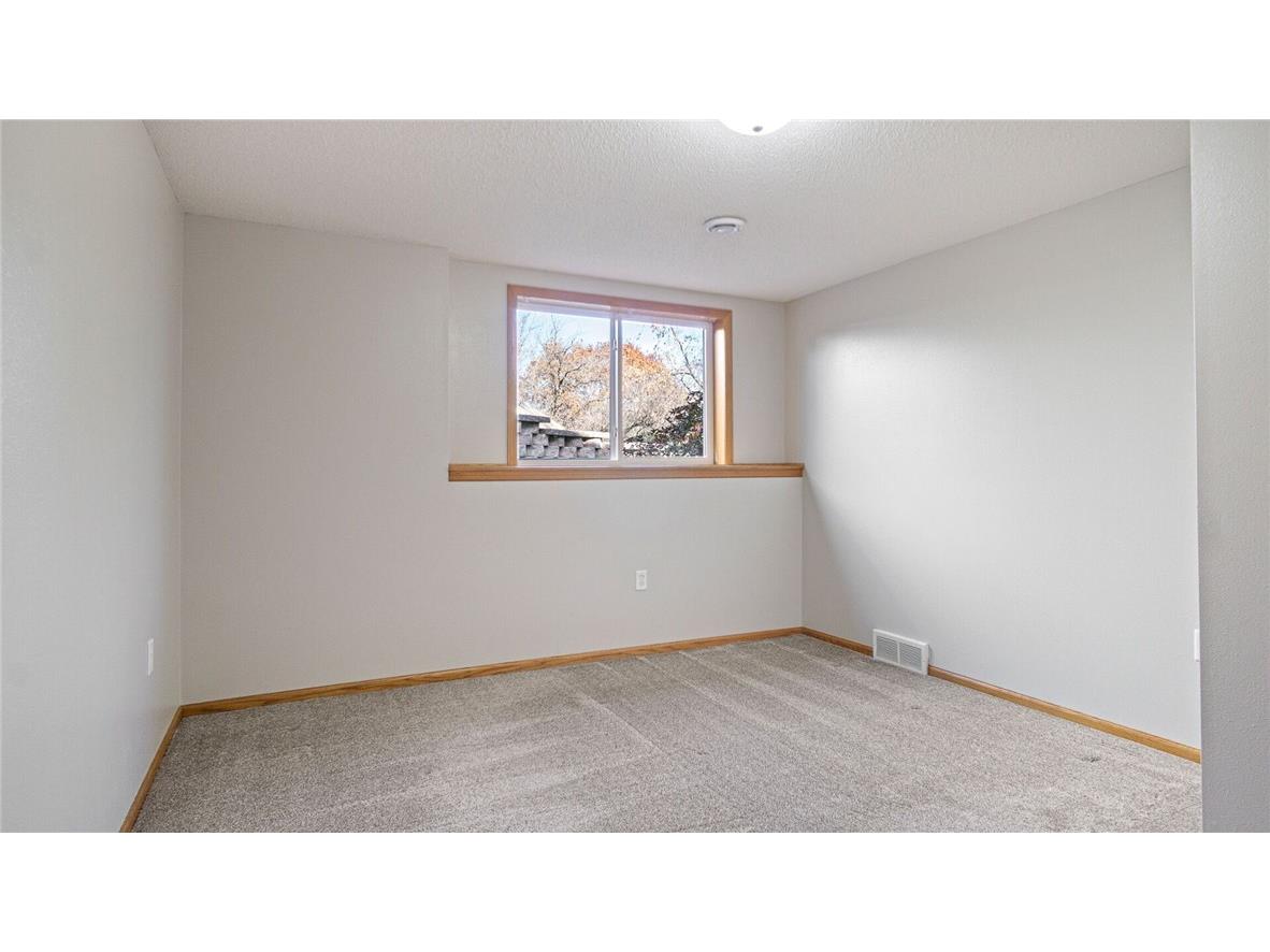 1811 W Ridge Court Eau Claire WI 54703 1596317 image40