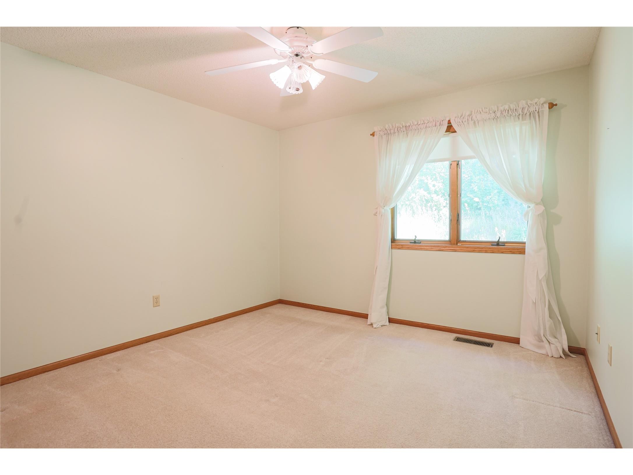 1825 Golf View Drive River Falls WI 54022 1601755 image11