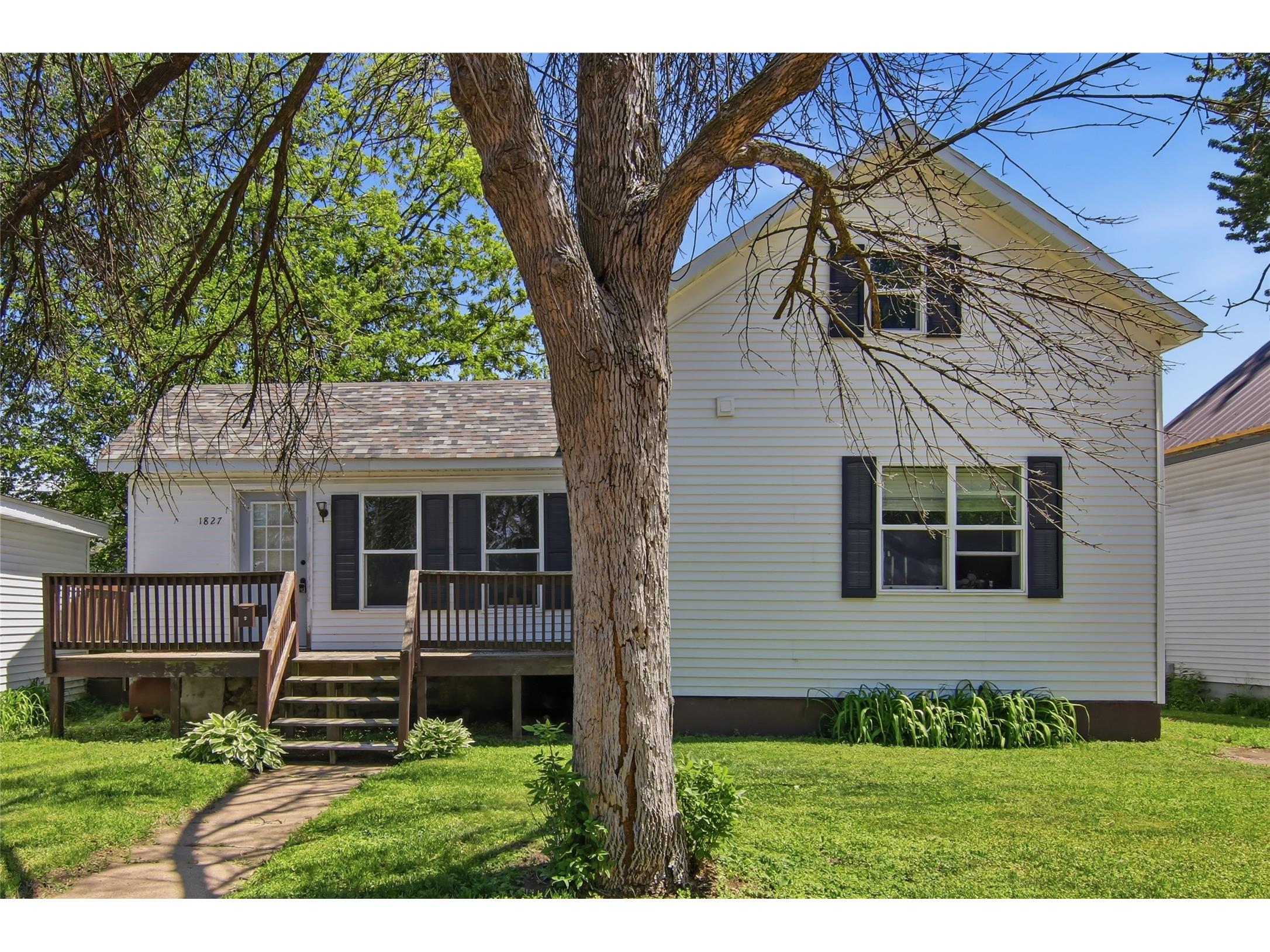 1827 Charles Street Eau Claire WI 54703 1602019 image1