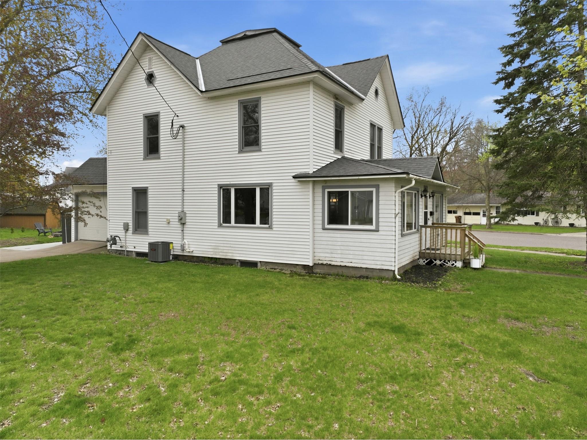 1908 Main Street Bloomer WI 54724 1600759 image4