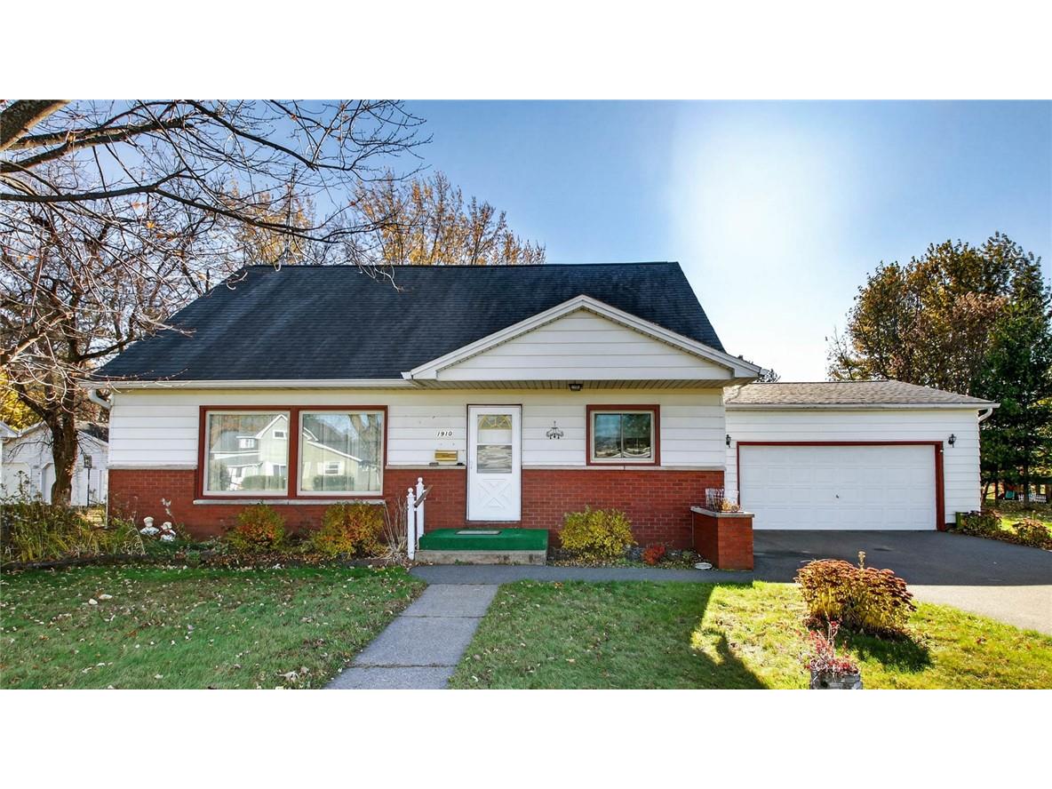 1910 19th Avenue Bloomer WI 54724 1596925 image1
