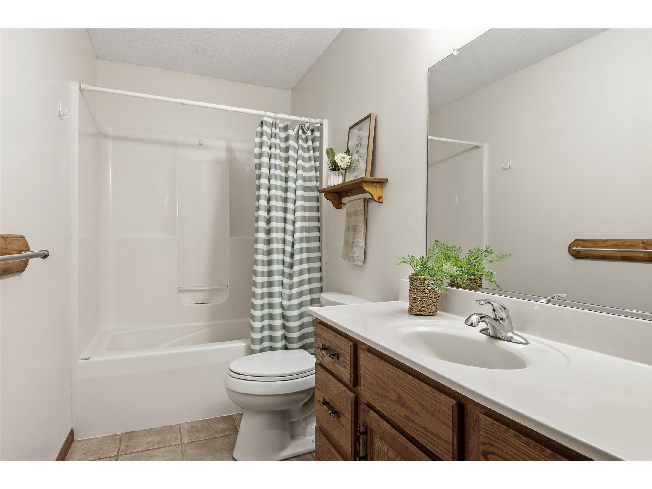 1914 Zera Street Bloomer WI 54724 1599929 image19