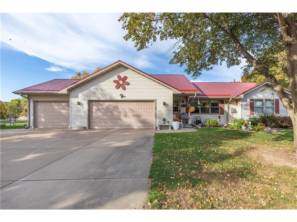 1916 Declaration Drive, Eau Claire, WI 54703 MLS 1569860 Edina Realty