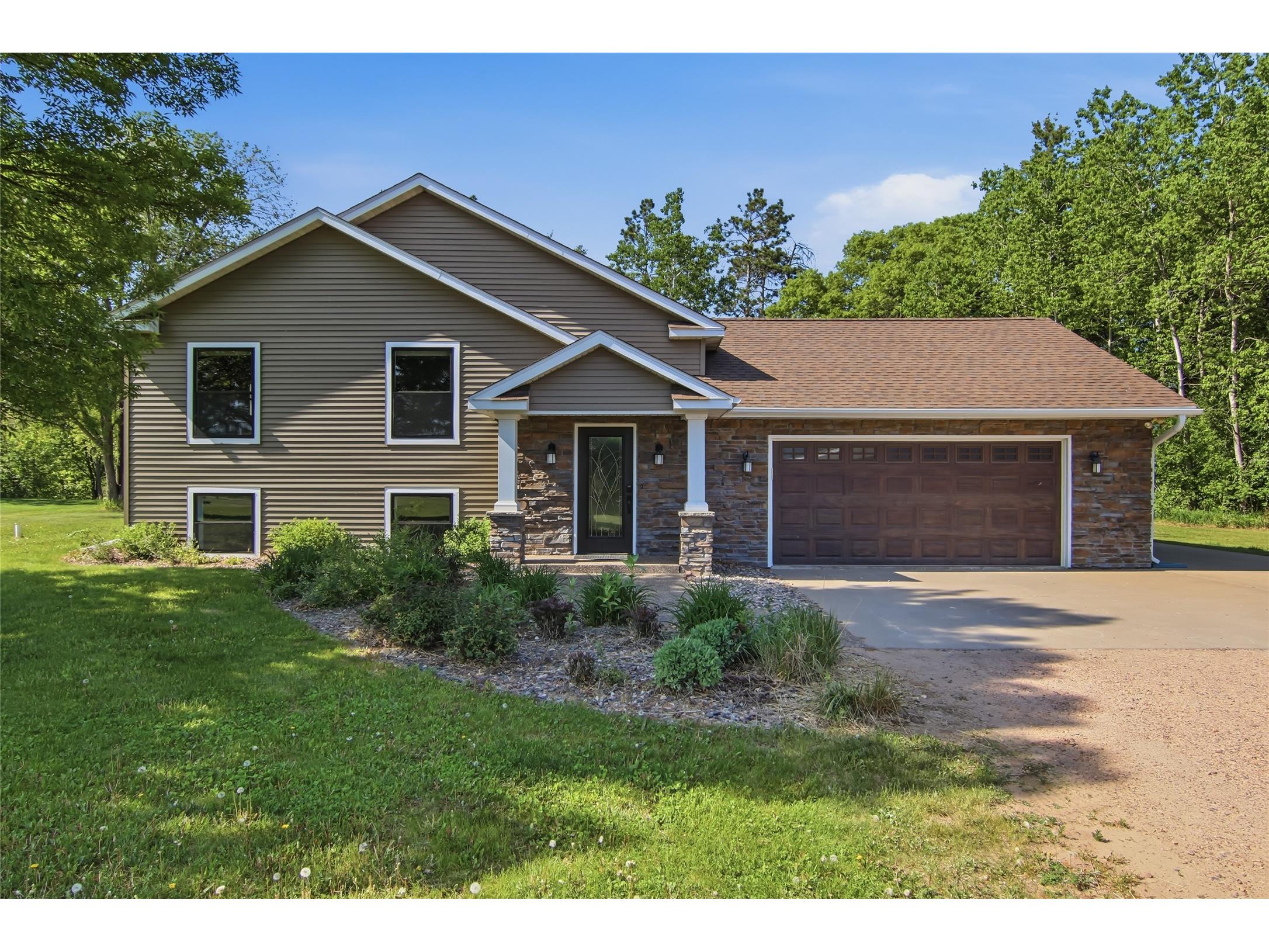 1944 16 1/2 Avenue Cameron WI 54822 - Red Cedar 1601723 image1