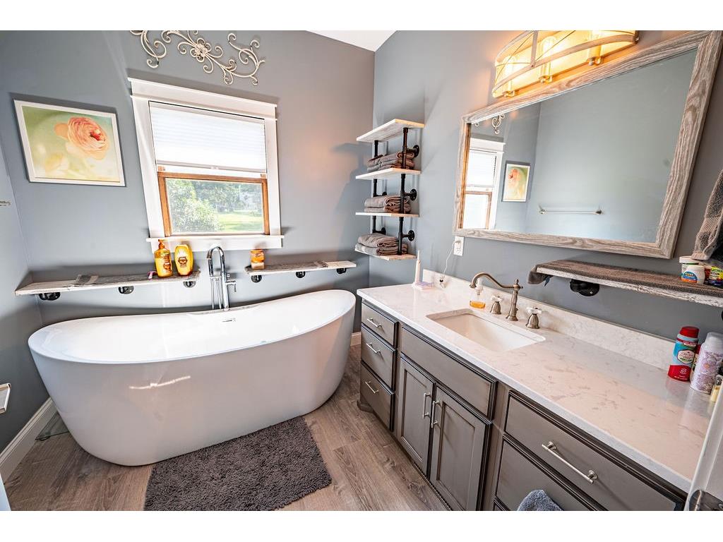 195 W Humble Avenue Ellsworth WI 54011 1598969 image11