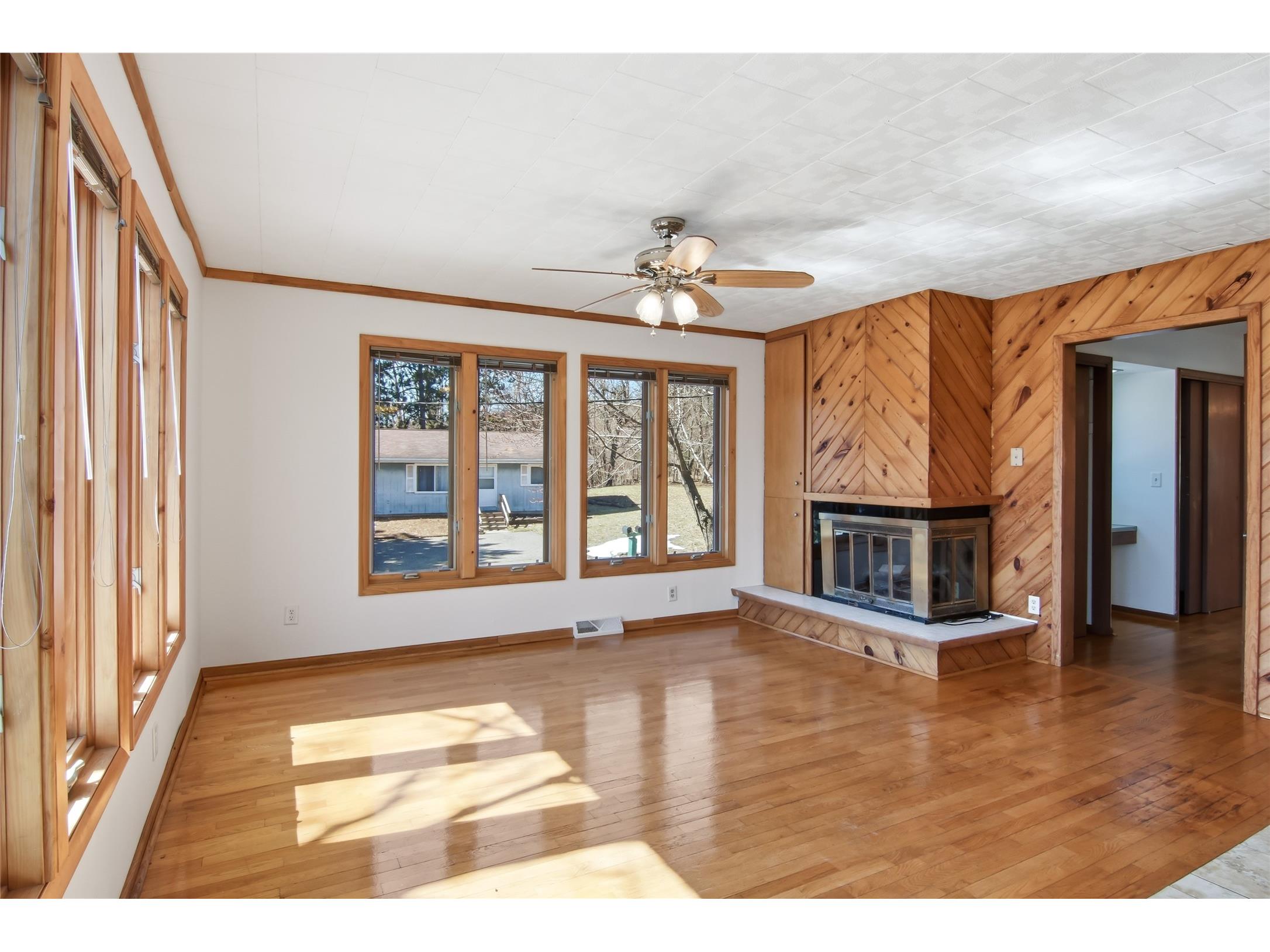 1953 Francis Street Eau Claire WI 54703 1599394 image2