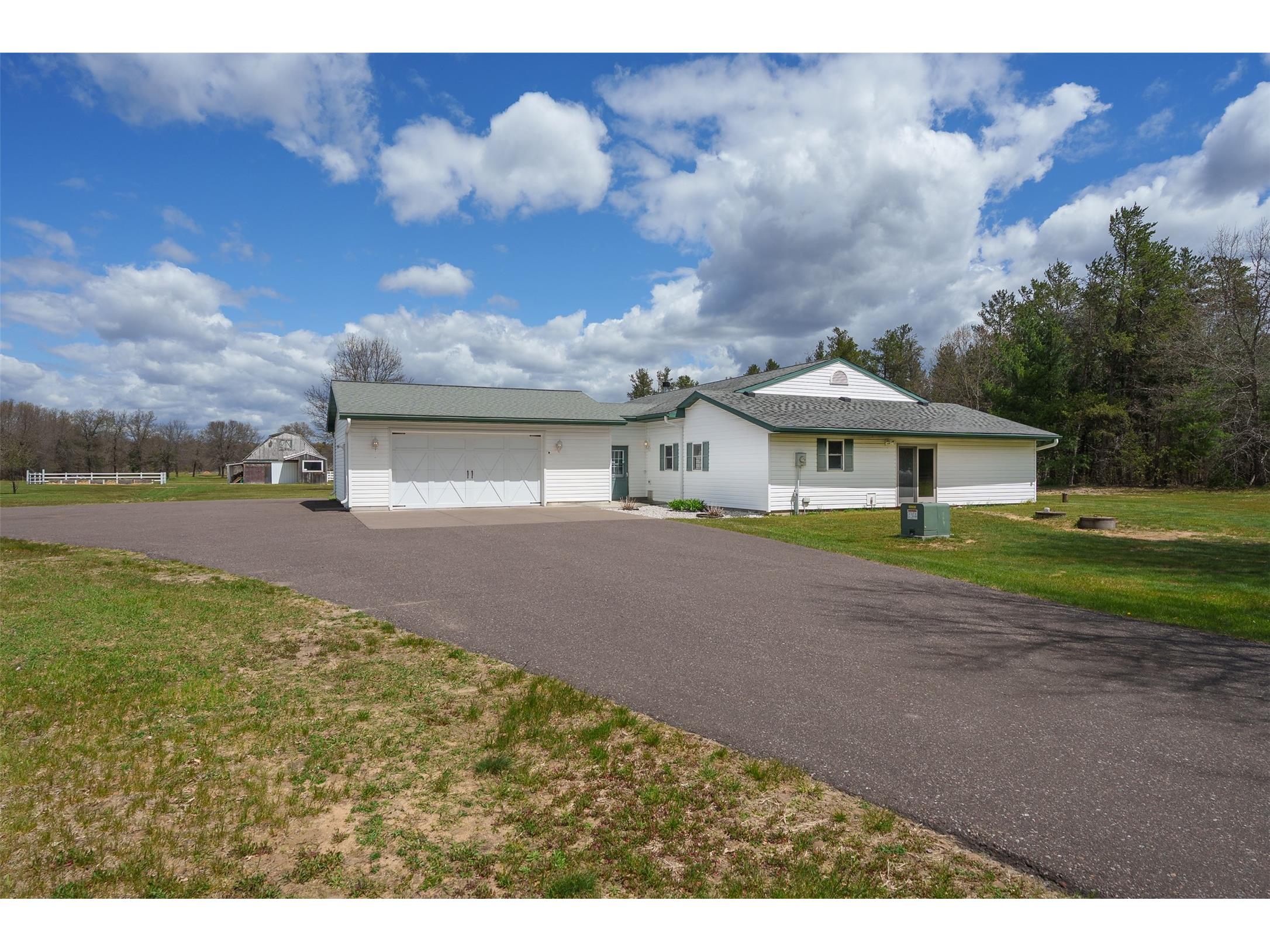 19530 E County Road Gg Augusta WI 54722 1601118 image1