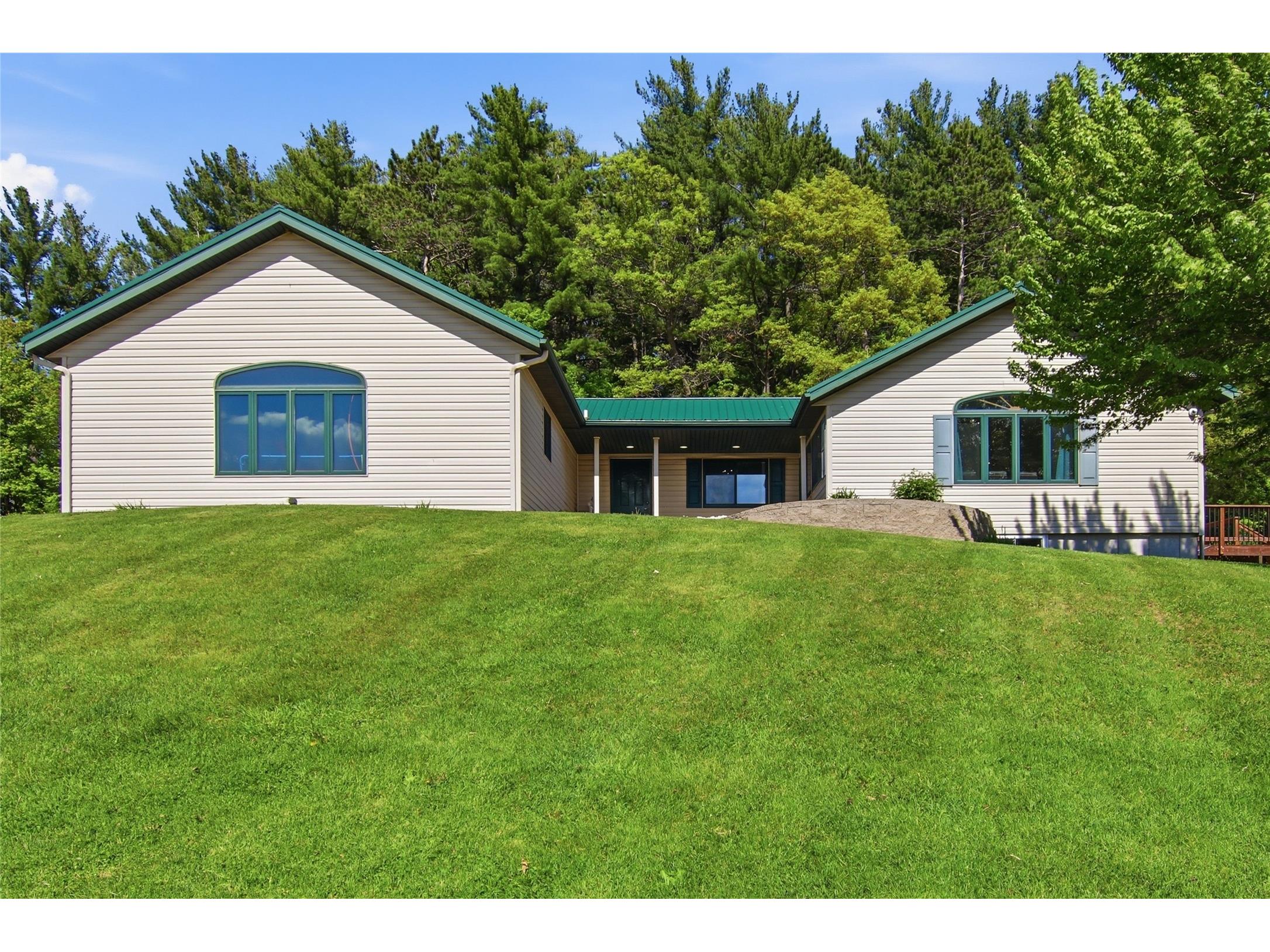 19845 E Sandy Hill Drive Augusta WI 54722 1601405 image1
