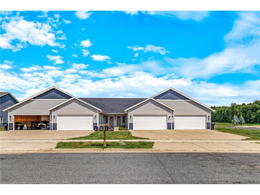 1987 Southridge Avenue #1-4 Menomonie WI 54751 1596923 image1