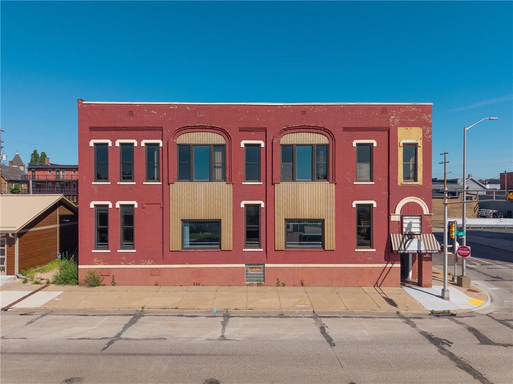 2 Bay Street Chippewa Falls WI 54729 1598793 image1