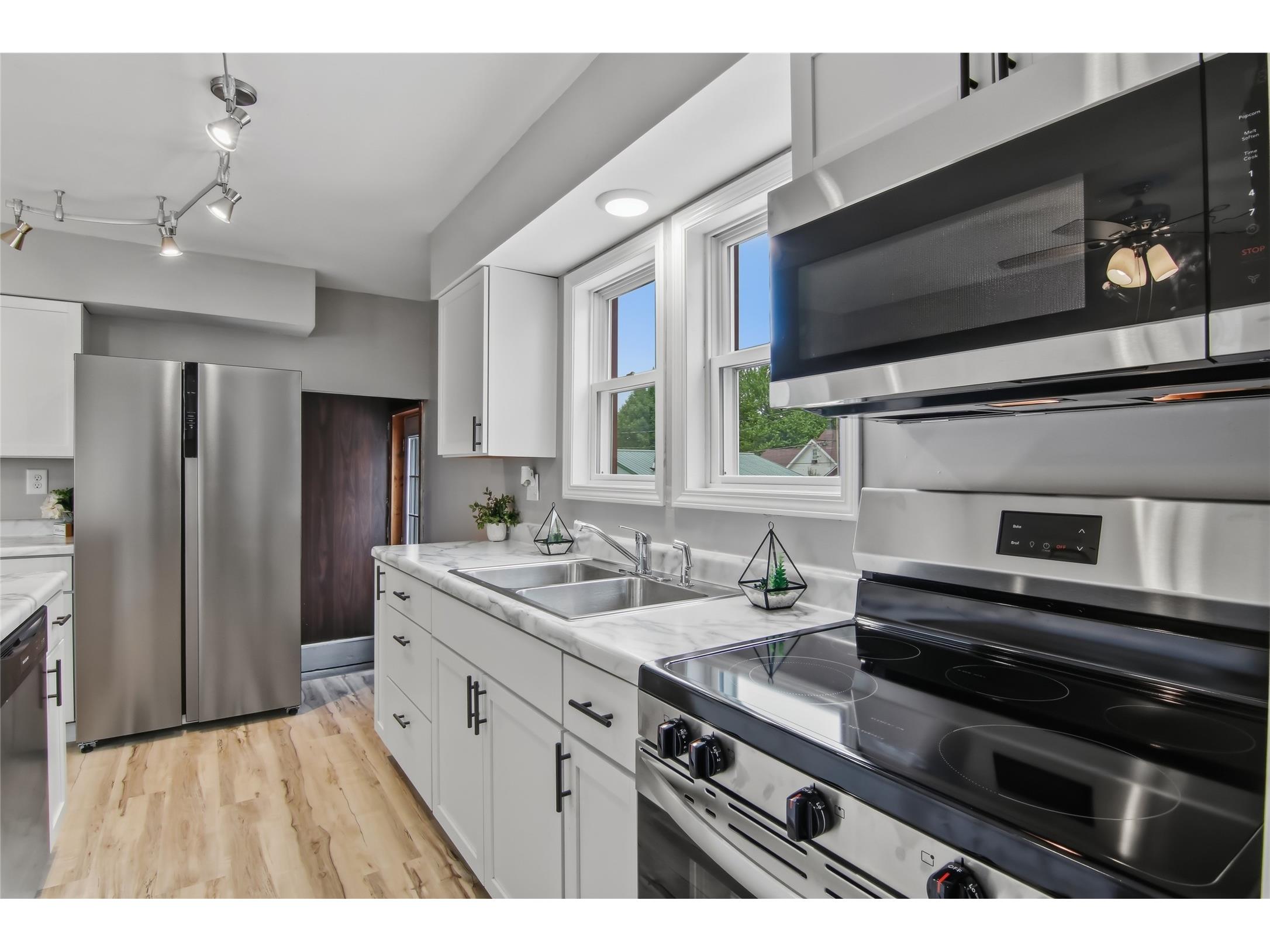 20 N 4th Street Barron WI 54812 1602714 image10