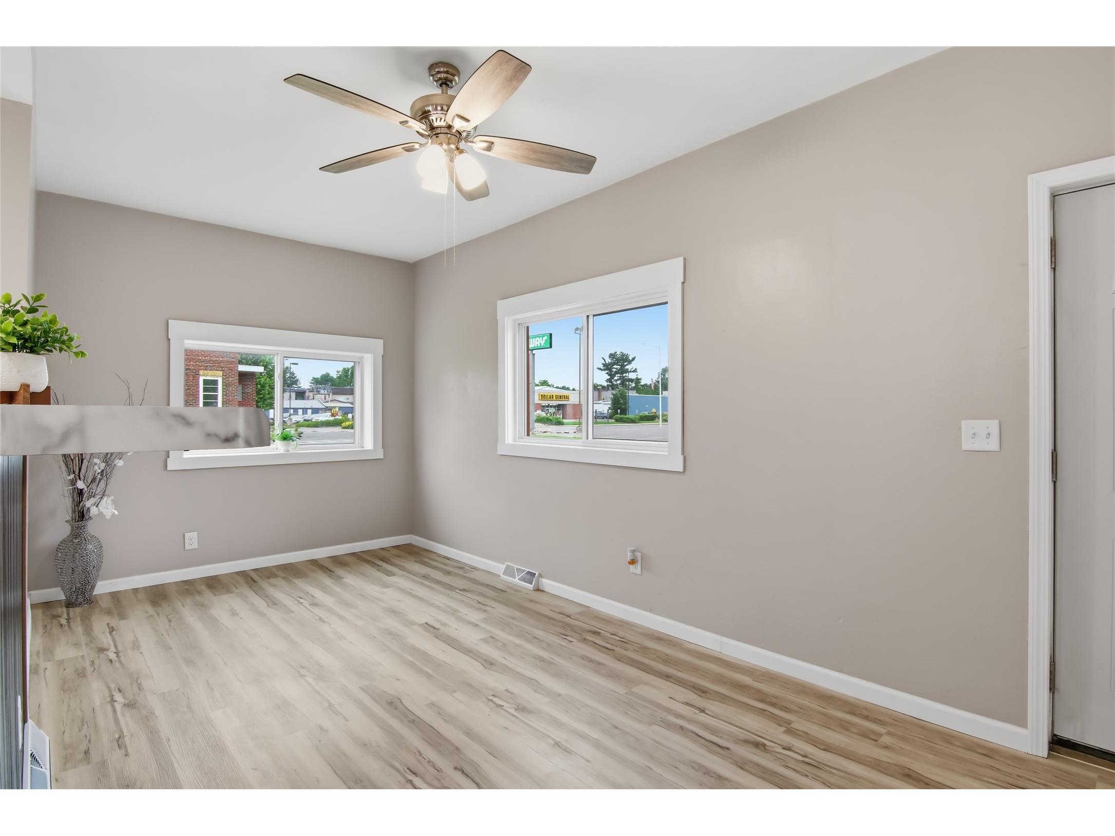 20 N 4th Street Barron WI 54812 1602714 image14