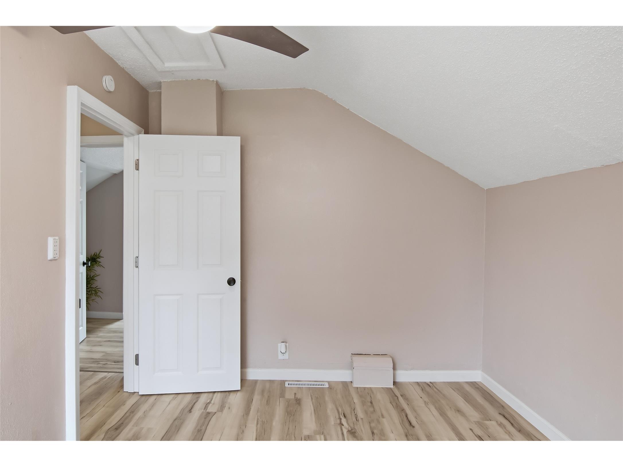 20 N 4th Street Barron WI 54812 1602714 image21