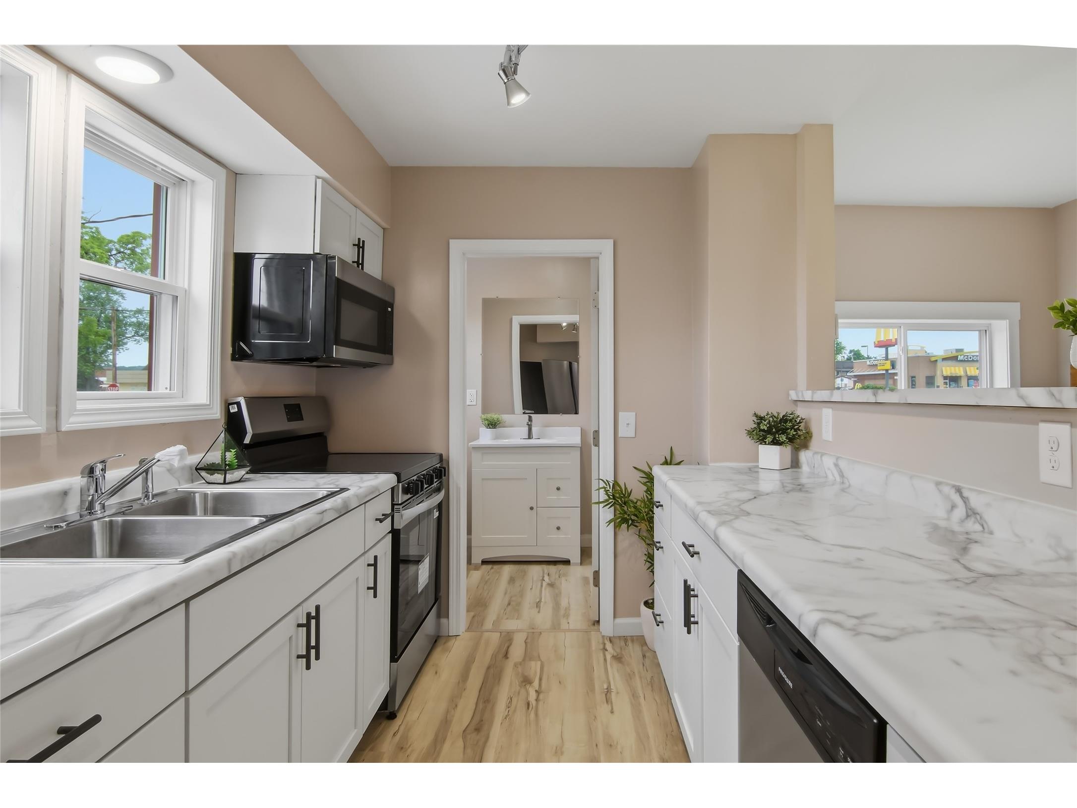 20 N 4th Street Barron WI 54812 1602714 image8