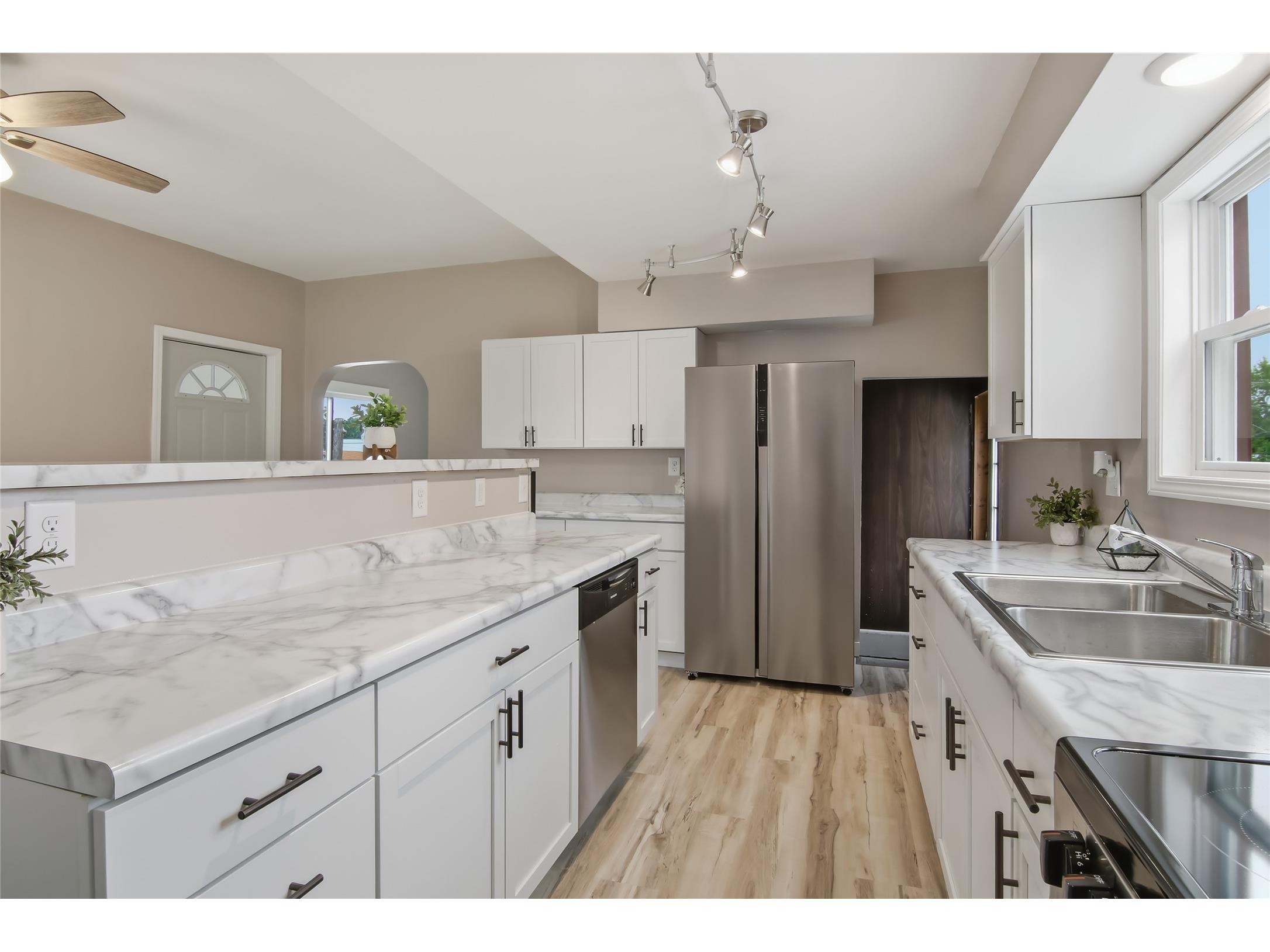 20 N 4th Street Barron WI 54812 1602714 image9
