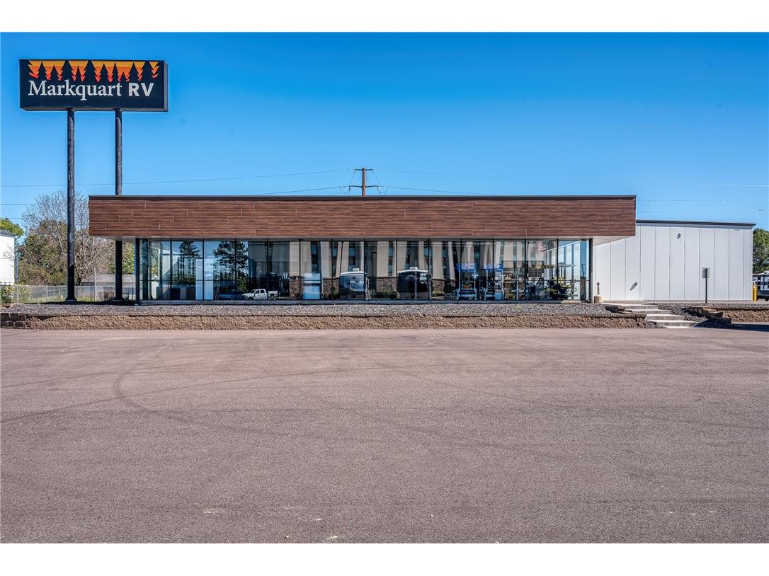 2000 Stout Street Menomonie WI 54751 1586675 image1