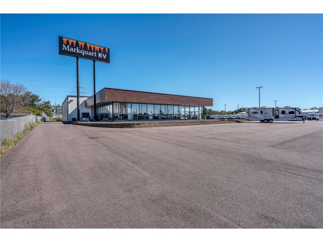 2000 Stout Street Menomonie WI 54751 1586675 image3