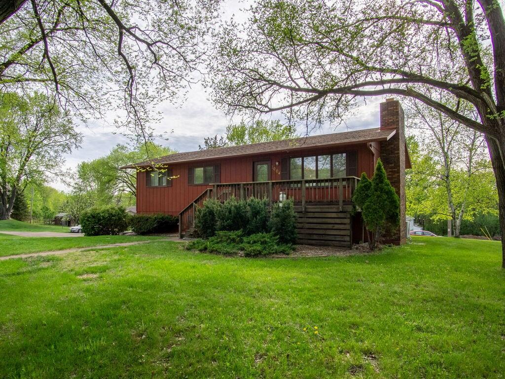 2004 N Hastings Way, Eau Claire, WI, 54703 MLS 1564363 Edina Realty