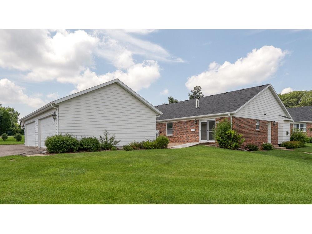 2004 Providence Court #D-18 BDG 19 Eau Claire WI 54703 1593327 image1